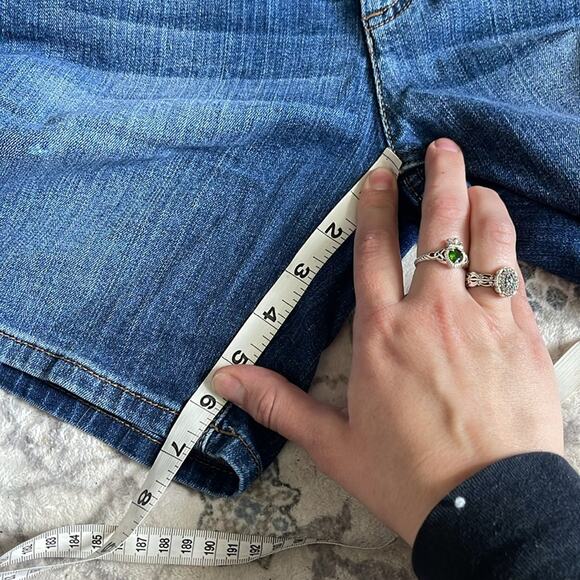 COPY - LAUREN CONRAD Blue Medium to Dark Wash Cotton Blend Denim Shorts Size 6 - Picture 7 of 7